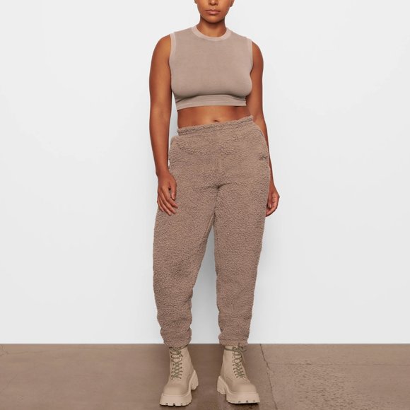 NWT SKIMS Teddy Jogger - XXS - Picture 1 of 5